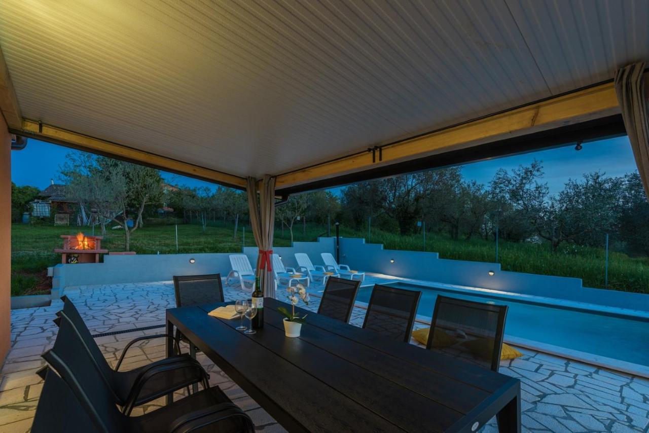 Villa Pendolina With Private Pool 布耶 外观 照片