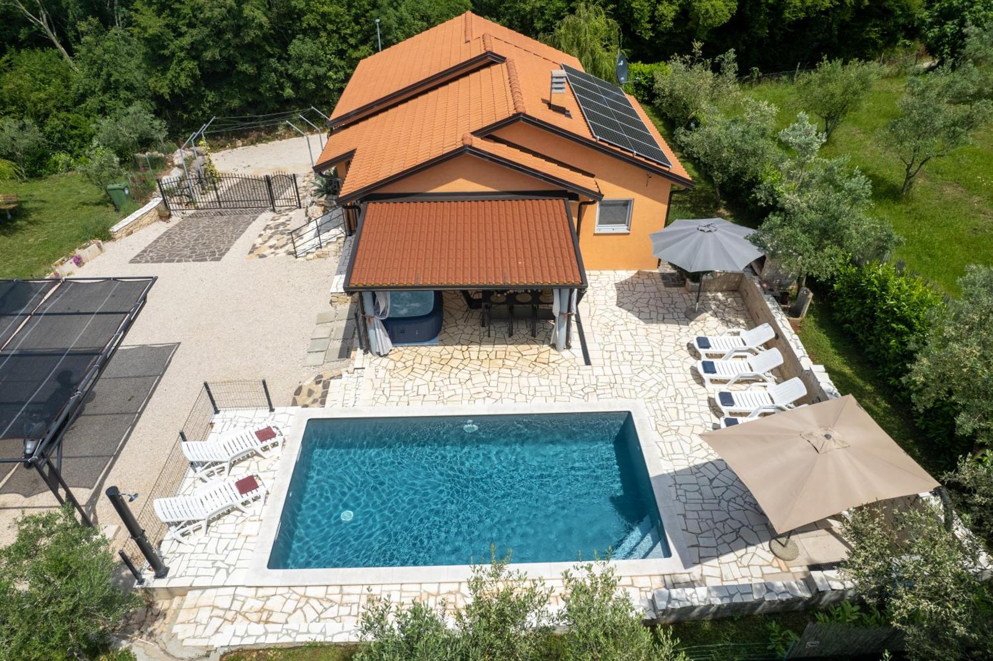Villa Pendolina With Private Pool 布耶 外观 照片