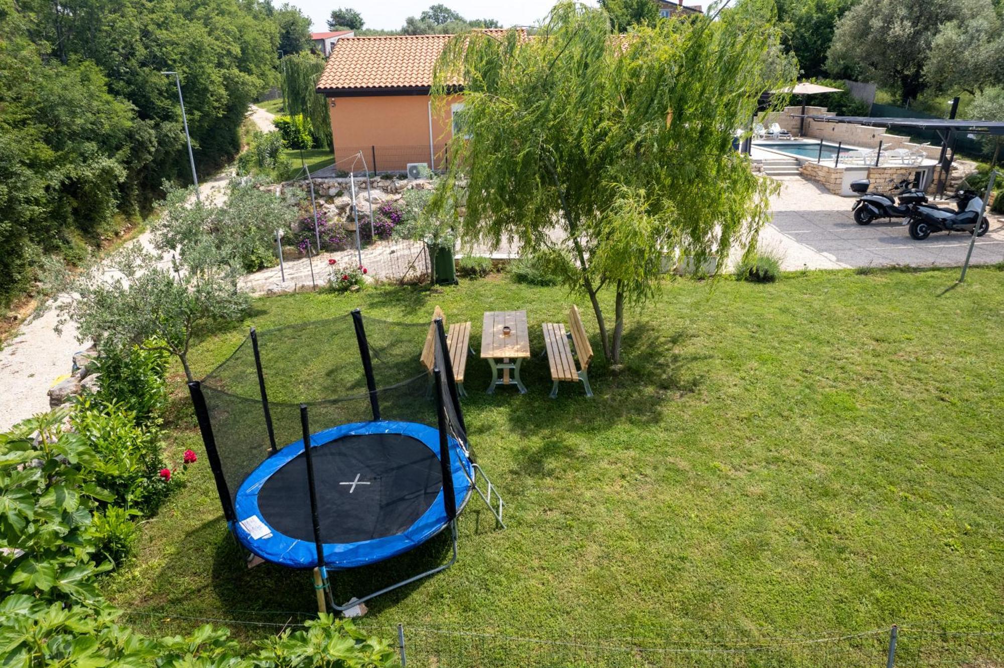 Villa Pendolina With Private Pool 布耶 外观 照片